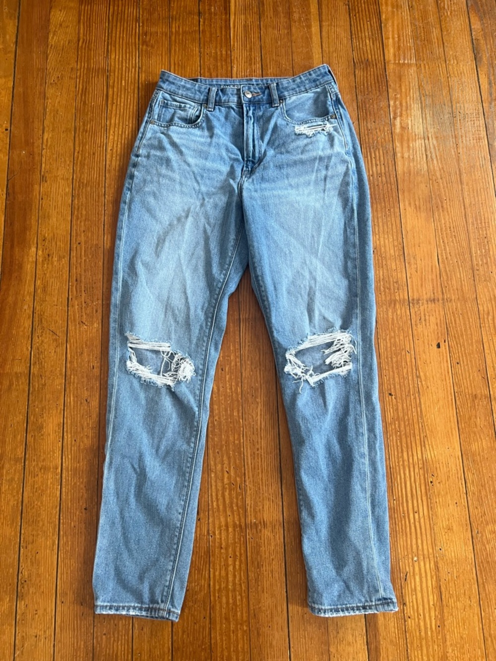 American Eagle Mom Jeans